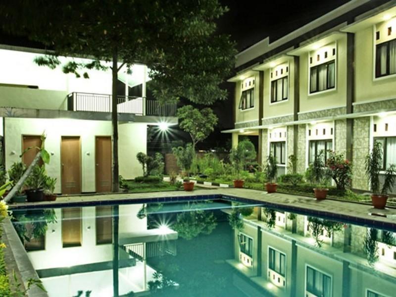 بوكور Gumilang Hotel المظهر الخارجي الصورة