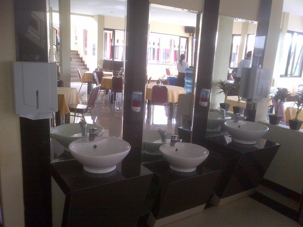 بوكور Gumilang Hotel المظهر الخارجي الصورة